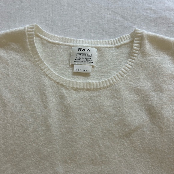 46. RVCA Cropped Sweater - Small - Picture 3 of 3